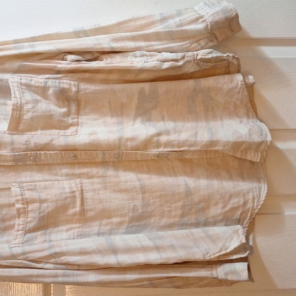 Sanctuary woman's blouse pastel camo long sleeve size 1X - Picture 4 of 5